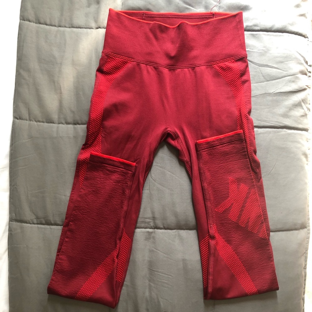 Seamless leggings red